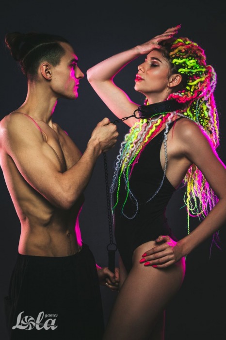 Черный ошейник с поводком Kinky - Lola Games - купить с доставкой в Северске