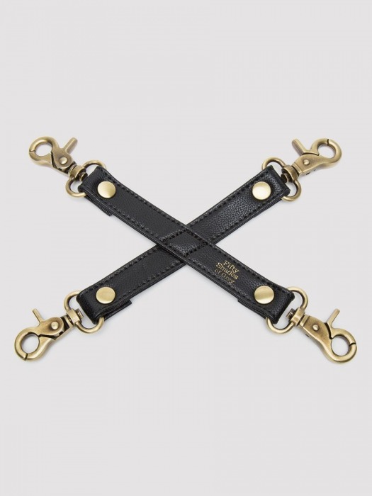 Черный фиксатор для манжет Bound to You Faux Leather Hogtie - Fifty Shades of Grey - купить с доставкой в Северске