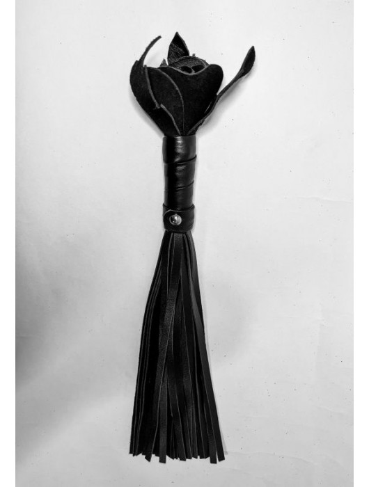 Черная кожаная плеть с розой в рукояти - 40 см. - БДСМ Арсенал - купить с доставкой в Северске