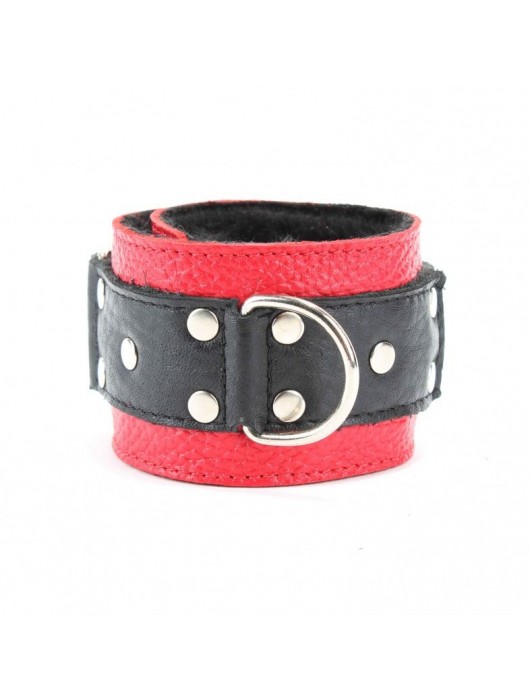 Красно-чёрные кожаные наручники с меховым подкладом - БДСМ Арсенал - купить с доставкой в Северске