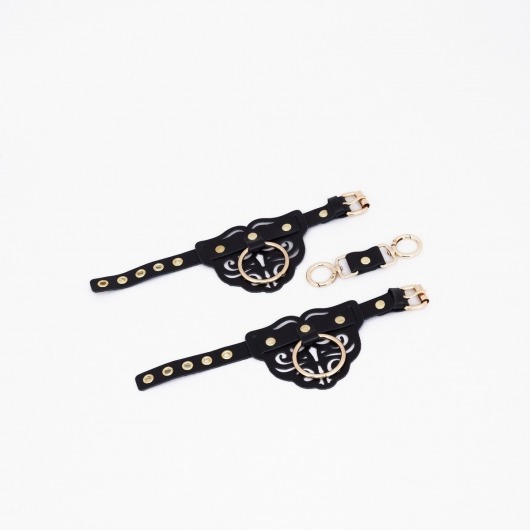 Черные кожаные наручники с клепками, кольцами и золотистой фурнитурой - Crazy Handmade - купить с доставкой в Северске